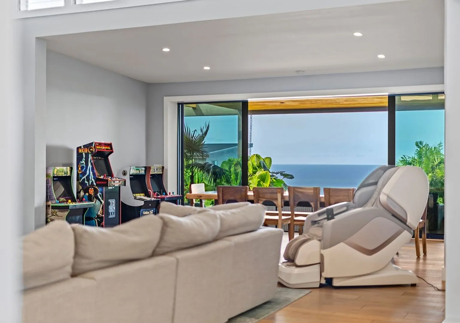 Gorgeous Remodeled Home w/ Private Hot Tube & Ocean Views: Hale Mahina — Photo 1