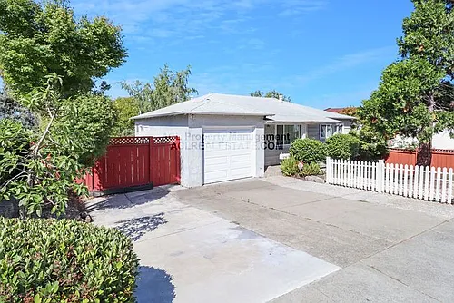 22821 2nd St Photo 1