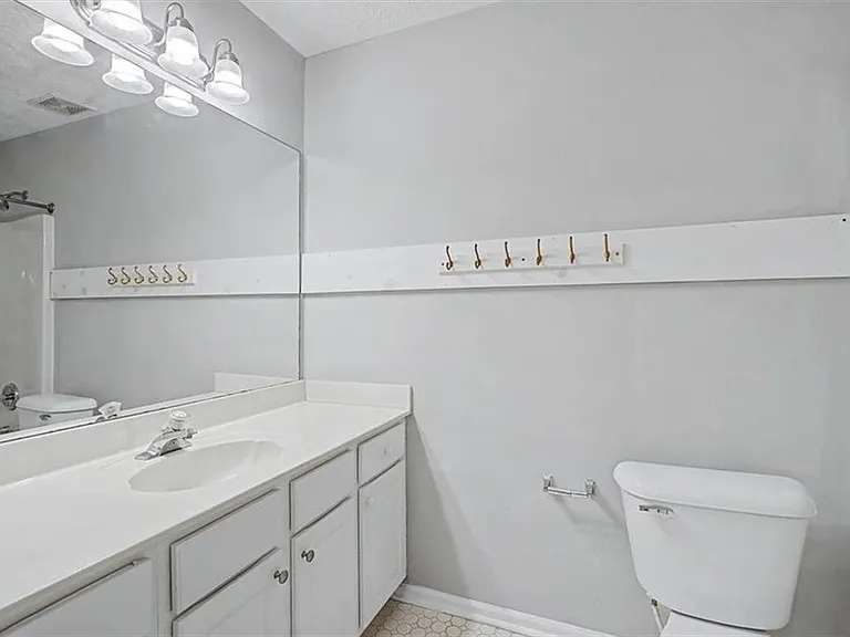 665 Peachtree Trails Dr — Photo 21