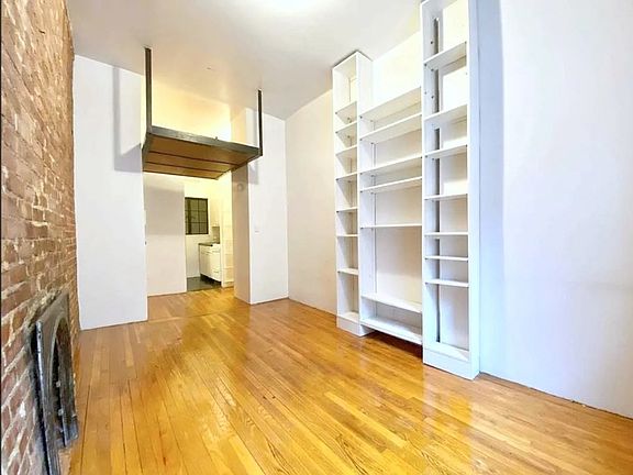 2nd image of 57 W 105th St APT 1D