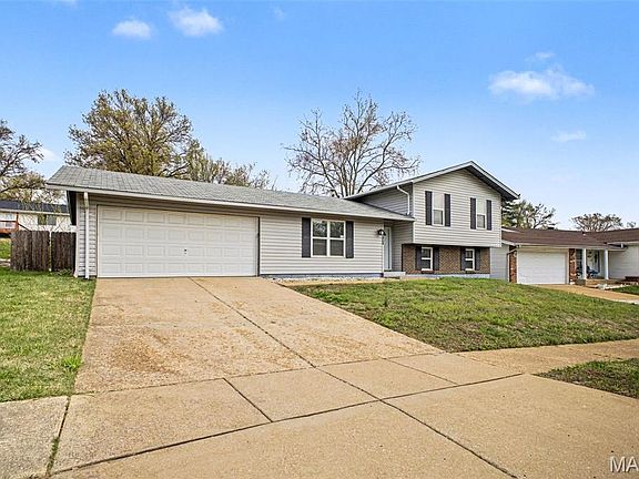 3rd image of 1839 Lakemont Ln