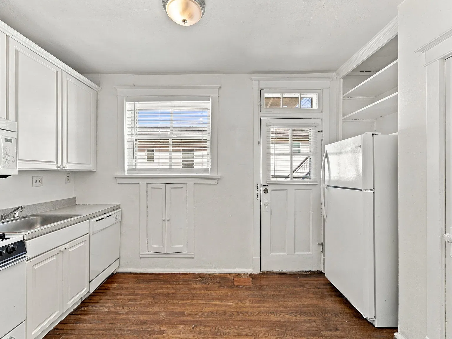 1107 Bellevue Ave — Photo 4
