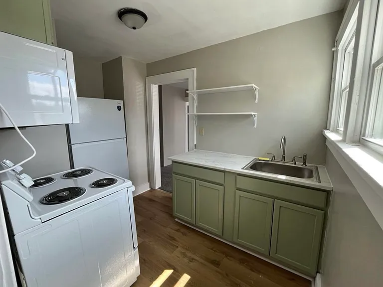 211 S Liberty St #C — Photo 6