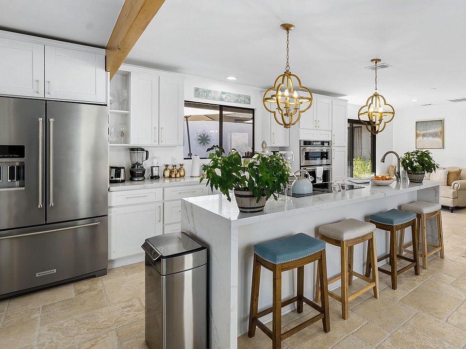 1st image of 54025 Avenida Alvarado