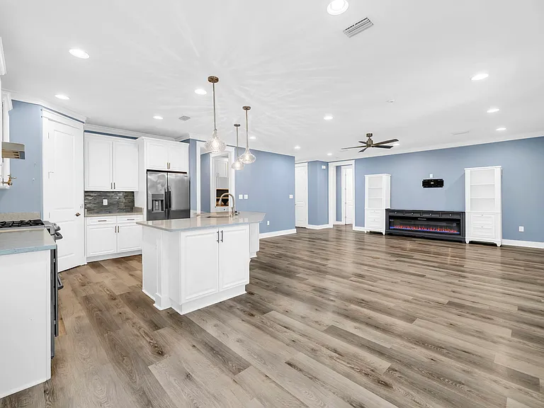 364 Carson Oaks Ln — Photo 7