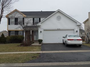 614 Red Barn Trl, Bolingbrook, IL 60490