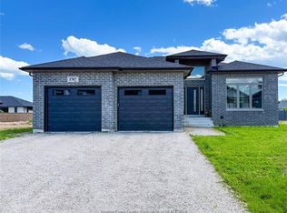 1707 Mucci Dr, Kingsville, ON N0P2G0