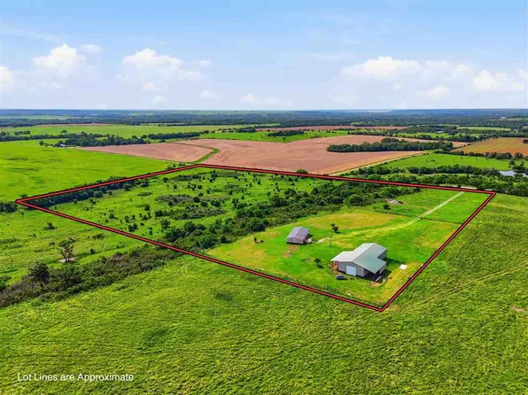 5800 E Gate Rd, Newkirk, OK 74647