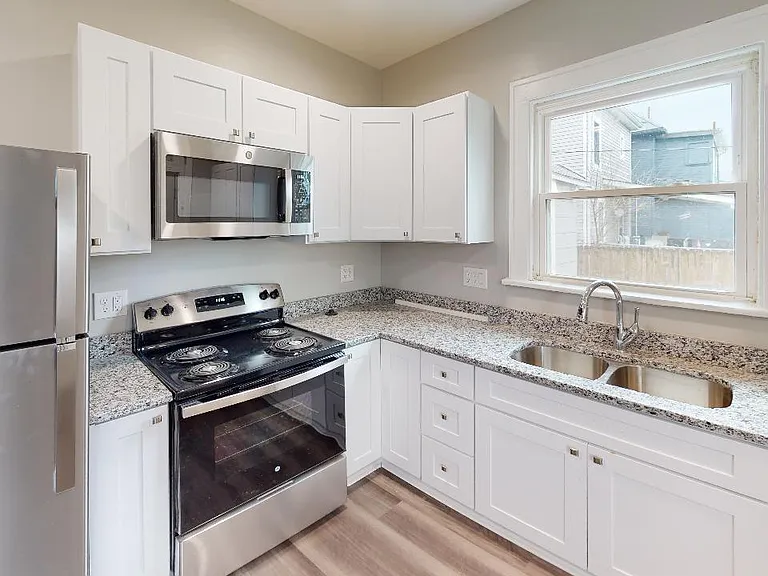 479 E Maynard Ave — Photo 9