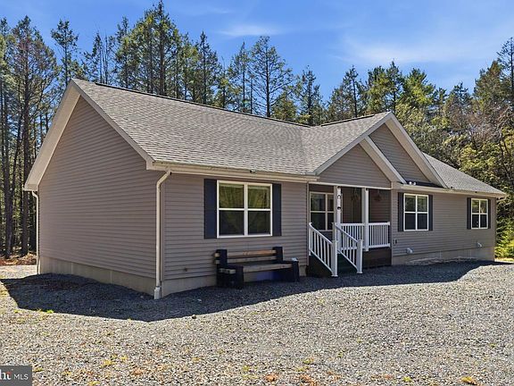 3rd image of 506 Sir Jeoffrey Ct