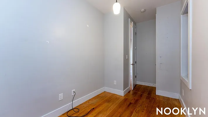 Rented by Nooklyn NYC LLC | media 11