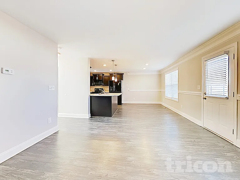 513 Sourwood Dr — Photo 3