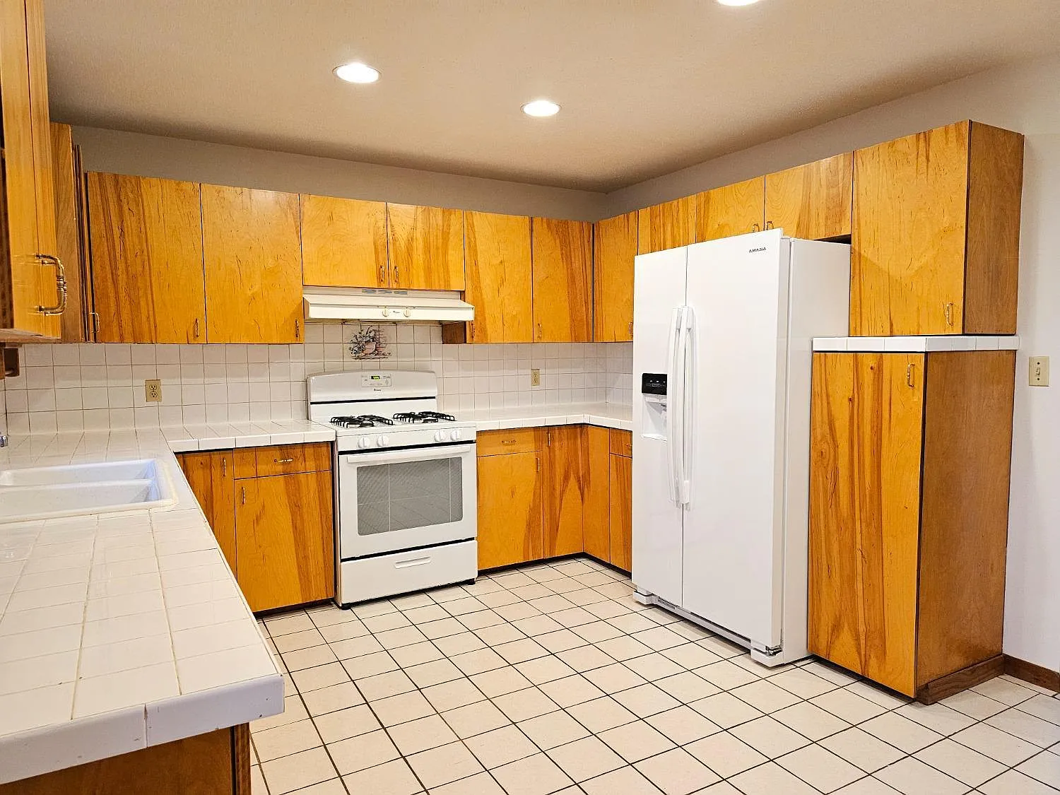 3 bed, 1850 sqft, $1,900 — Photo 2