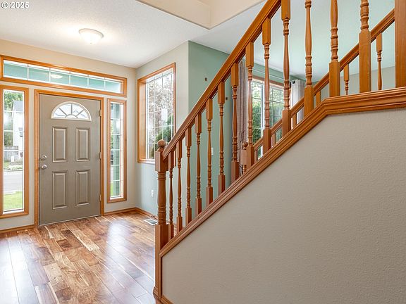 5th image of 16817 NE 31st Way