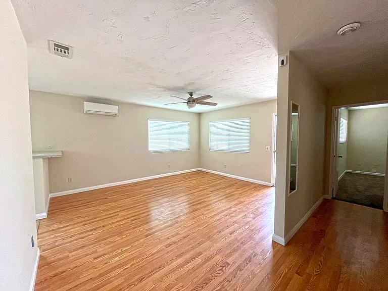 3556 Fir St — Photo 3