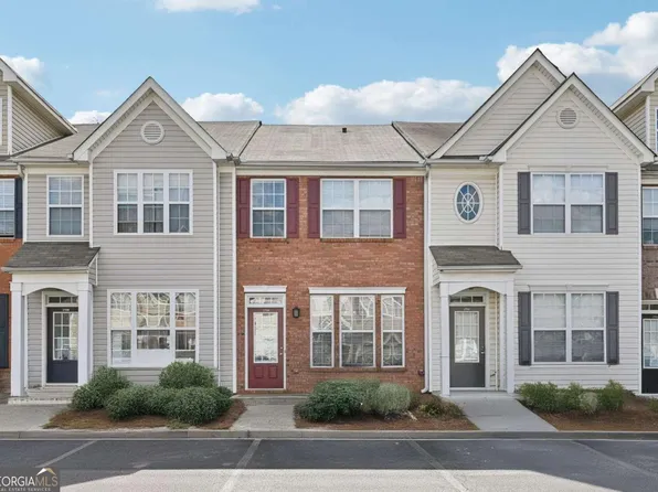 2706 Heathrow Dr, Lawrenceville, GA 30043