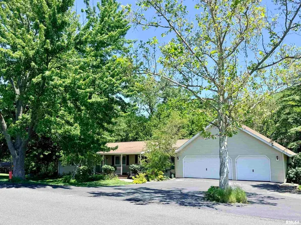 8114 N Ford Rd, Edwards, IL 61528