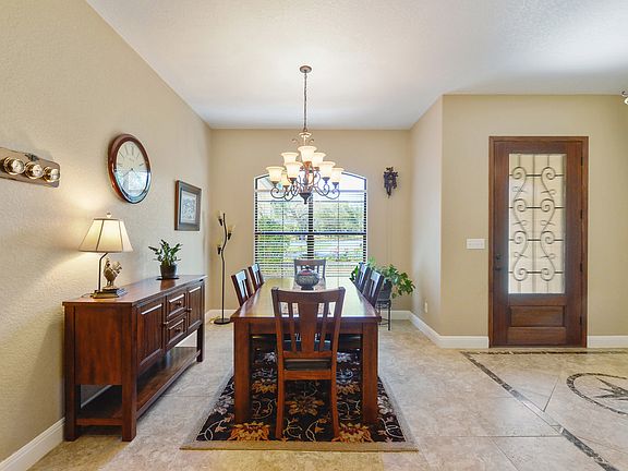 4th image of 150 And 154 Montesito Ln