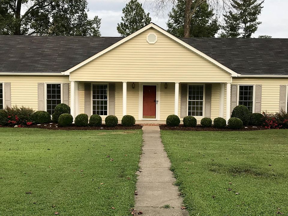 1st image of 100 Oakwood Dr