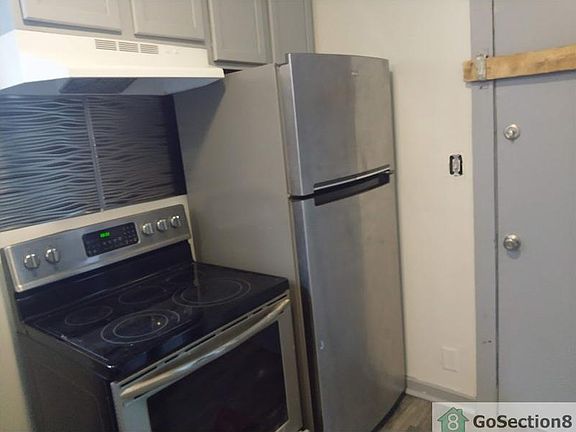 3rd image of 6943 S Indiana Ave , Chicago, Il 60637