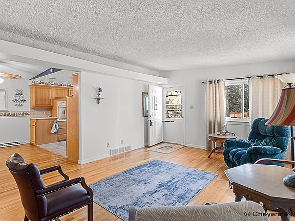 5th image of 1103 Rosebud Rd