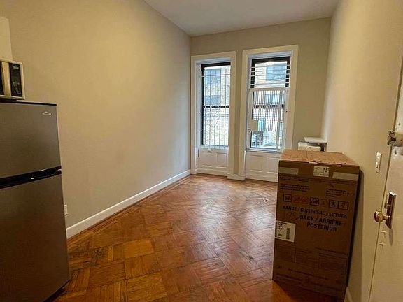 3rd image of 141 E 91st St #2