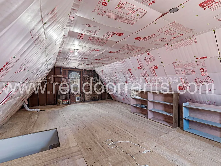 412 N Merrill St — Photo 32