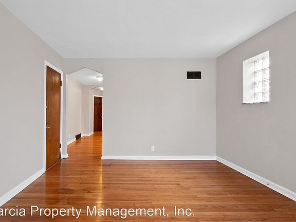 5th image of 3402 Lawn Ave #2F