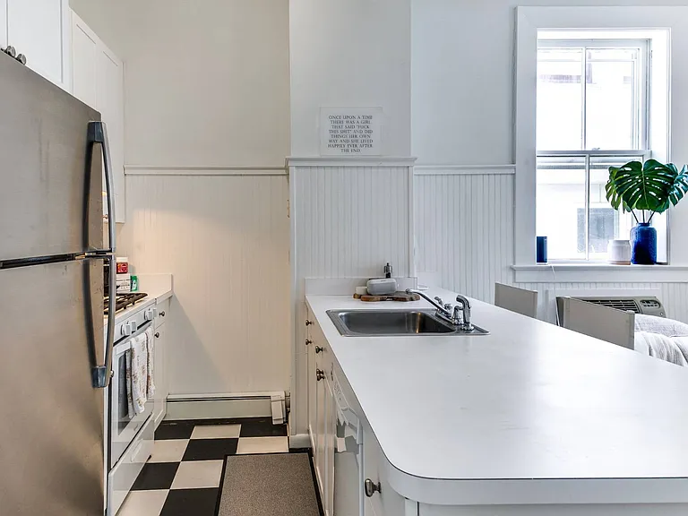 95 Main St #2 — Photo 4