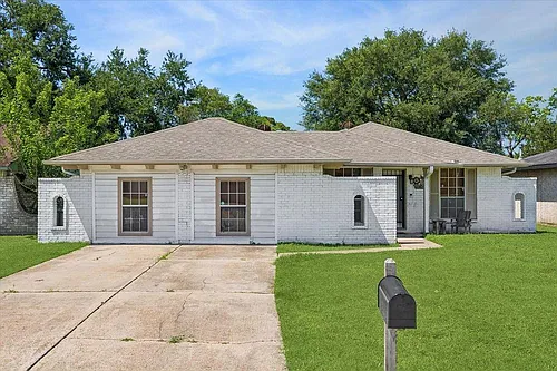 1526 Diplomat Way Photo 1