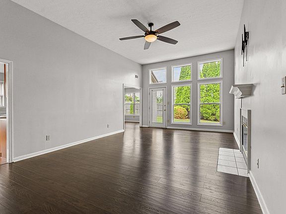 4th image of 121 Millhouse Dr
