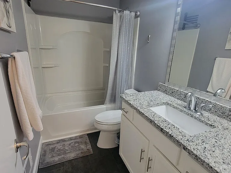 1010 Country Club Rd #G1 — Photo 11