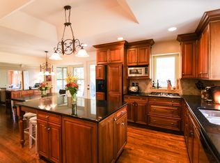 3831 W 57th Ter, Fairway, KS 66205