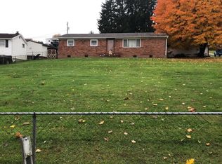 202 E Pike St, Barnesville, OH 43713
