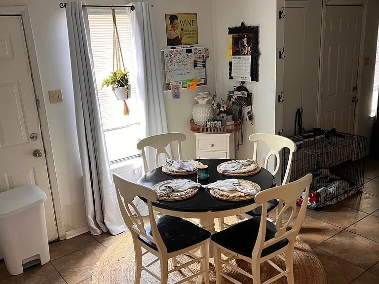 4322 Rue De Belle Amie #4 — Photo 3