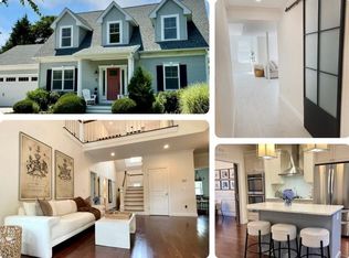 21 Helm St, Jamestown, RI 02835