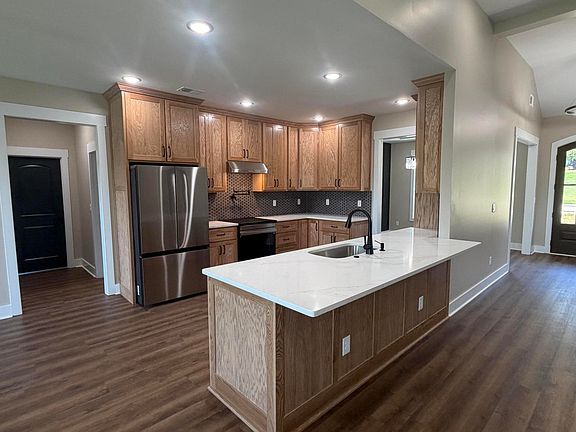 2nd image of 167 Hidden Hills Dr