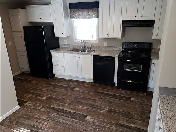 5th image of 620 Greenview Cir