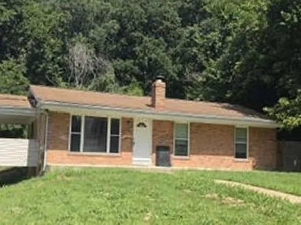 3205 Crosswinds Ct, High Ridge, MO 63049