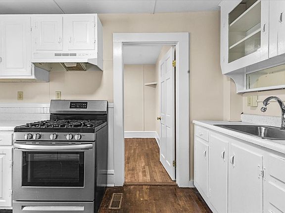 3rd image of 50-52 Howard St #52B