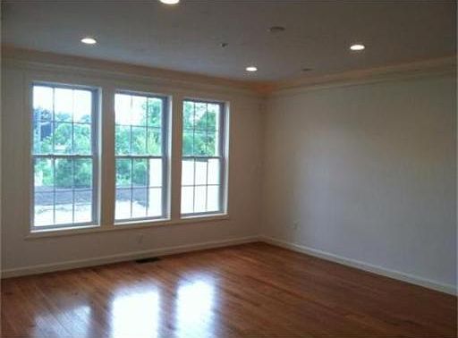 2nd image of 180 Park St Unit 29