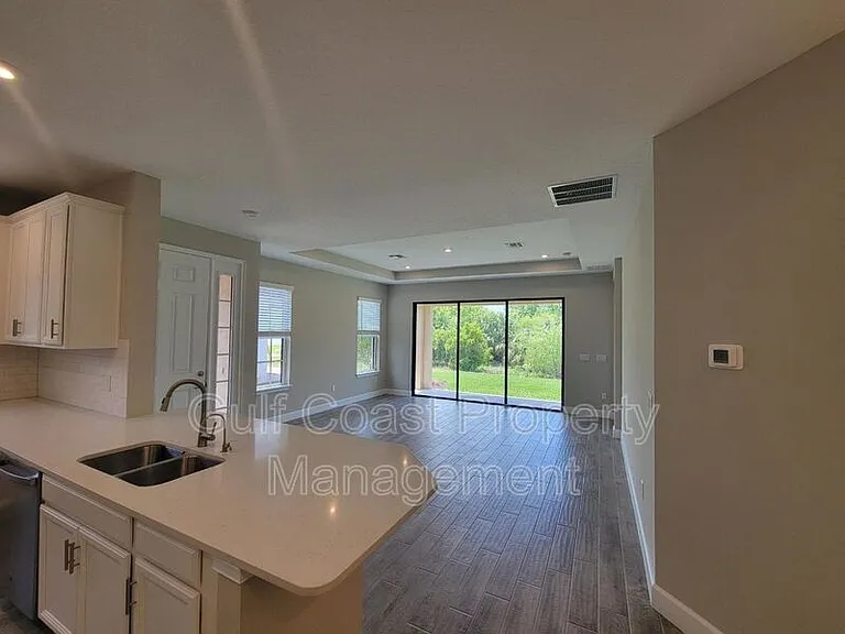 5331 Rushmere Ct — Photo 8