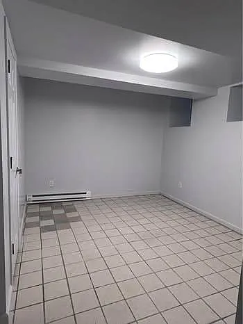 542 N High St — Photo 5