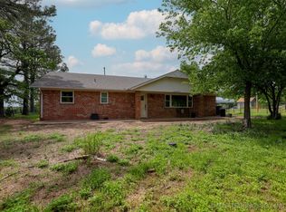 1414 N Eagle Rd, Yale, OK 74085
