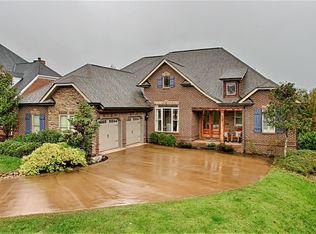 11974 Lakehurst Ln, Knoxville, TN 37934