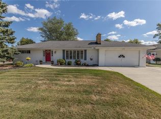 17467 Greenbrier Dr, Strongsville, OH 44136