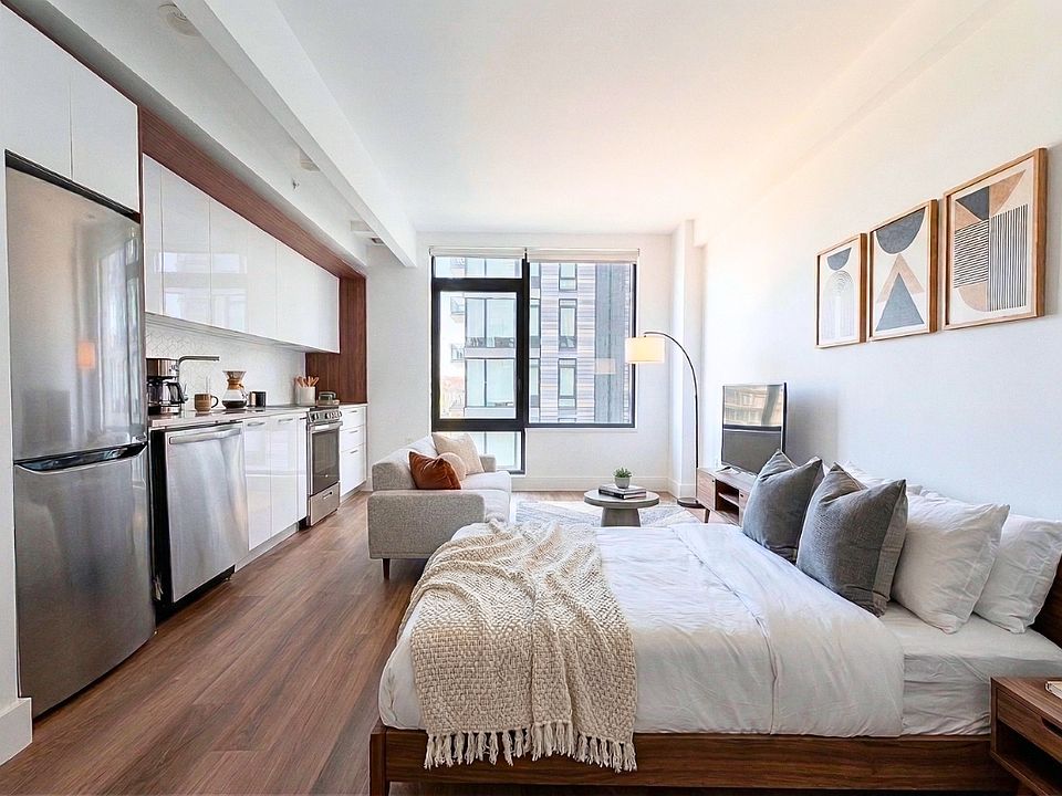 1st image of 228 E 135th St APT 1409