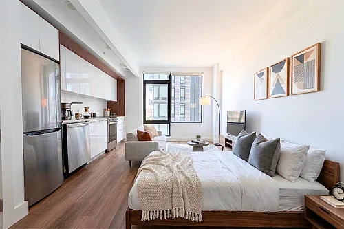 228 E 135th St #1409 Photo 1