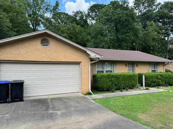 1706 W Hoyt Dr, Longview, TX 75601