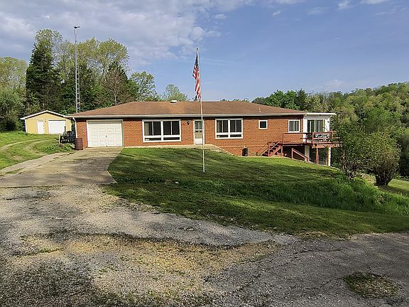 3rd image of 31 Parkview Circle